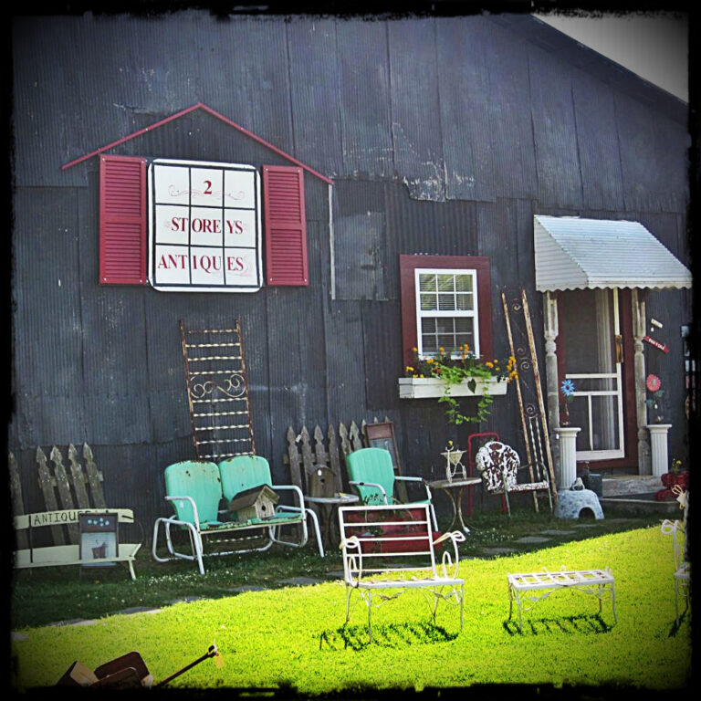 2ST front of store 768x768