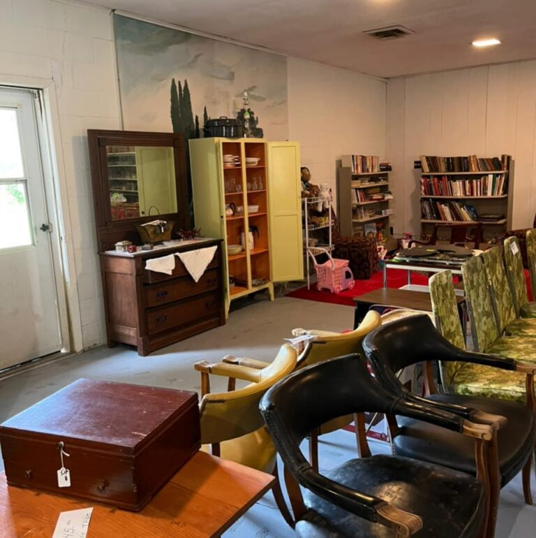 treasure and tiques 768x770